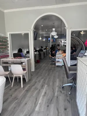 Tại sao Mua Tiệm Nails Cũ Là Một Cơ Hội Tuyệt Vời?