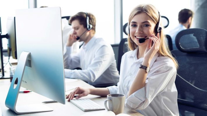 Chăm sóc, giao tiếp khách hàng bí kiếp khách thêm tiếp